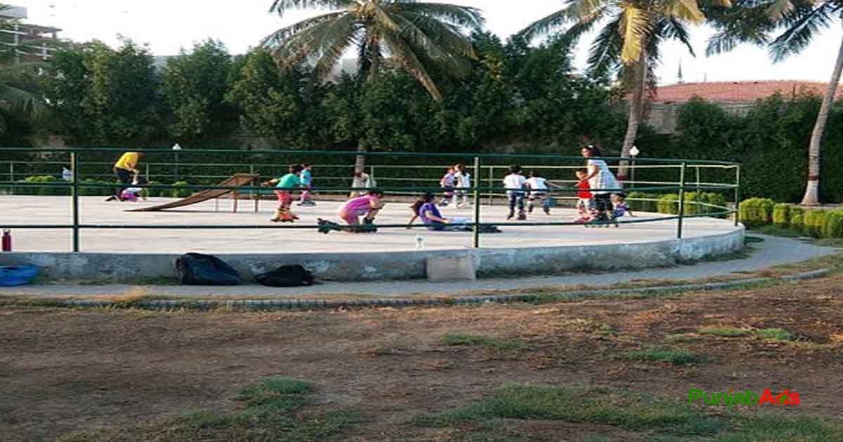 Top 10 Parks in Qambar